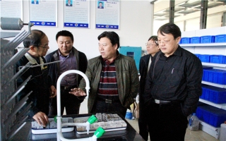 山東大學(xué)機(jī)械工程學(xué)院仇道濱書記、馮顯英教授蒞臨公司