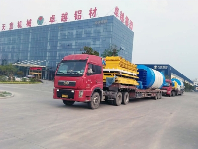 熱烈祝賀內(nèi)蒙古客戶輕質(zhì)墻板生產(chǎn)線成功啟運(yùn)！